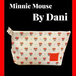 *Retired* Disney's Minnie Mouse cosmetics bag. Dani by Danielle Nicole NWT